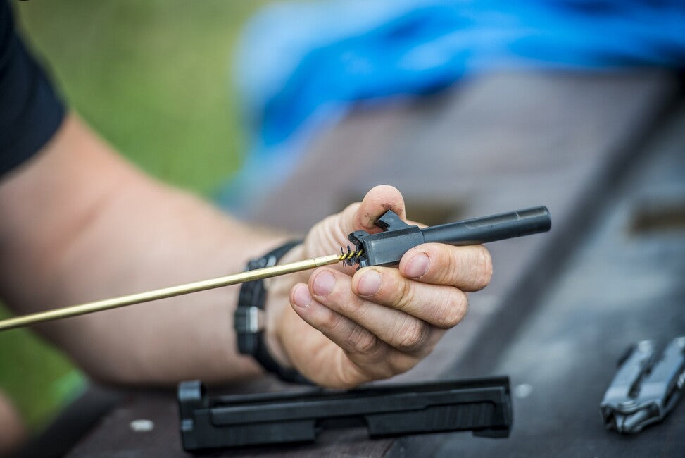 Helikon-Tex почистващ комплект за пистолет месингов, калибър .38 / 9 mm, черен