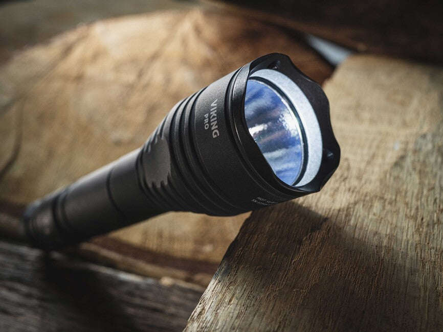 ArmyTek Viking Pro джобен фенер бяло LED захранване от акумулатор 2050 lm, 136 g