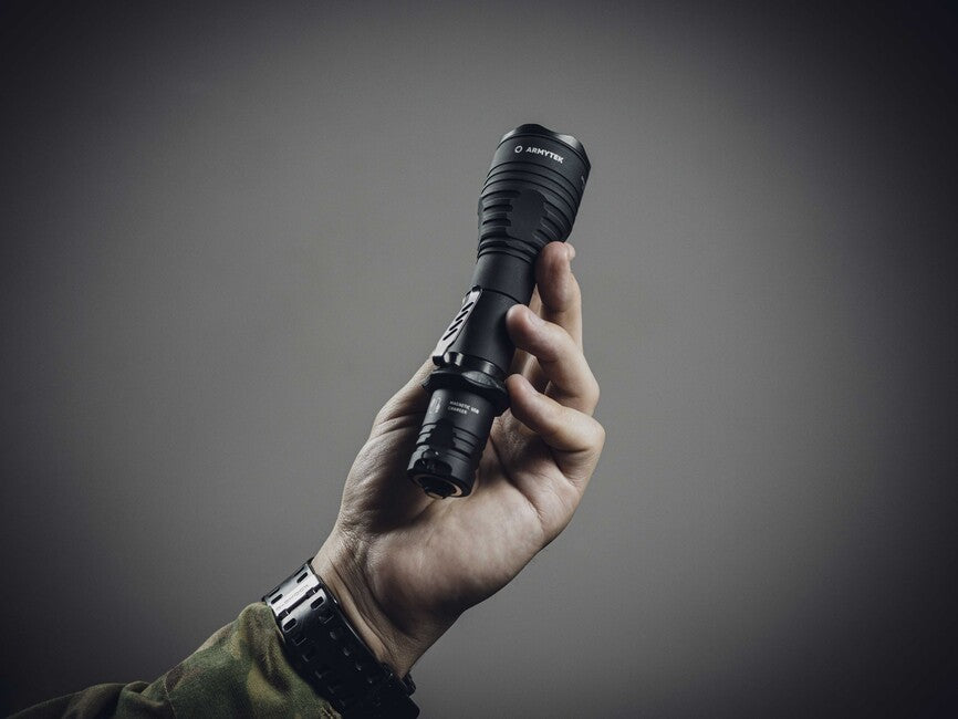 ArmyTek Viking Pro джобен фенер бяло LED захранване от акумулатор 2050 lm, 136 g