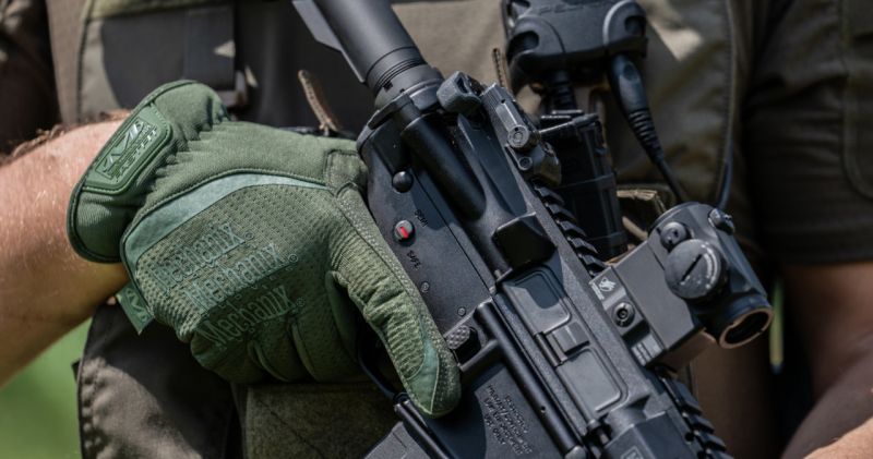 Mechanix FastFit ръкавици антистатични, маслинени