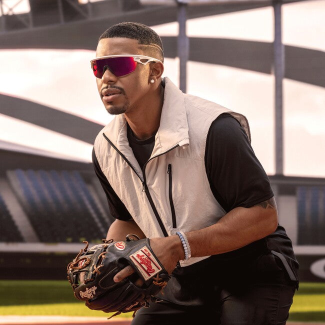 Oakley SPHAERA слънчеви очила с рамка Matte White и стъкла Prizm Field 36