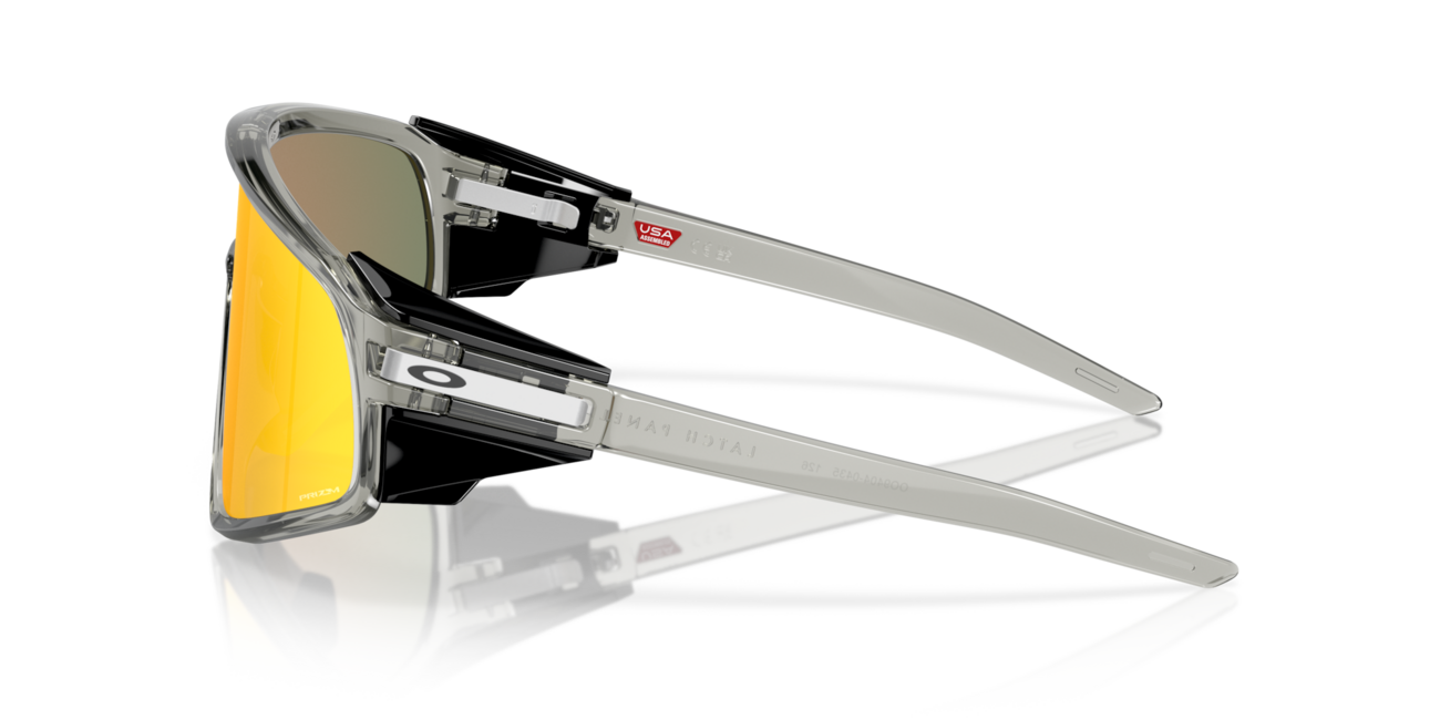 Oakley LATCH PANEL слънчеви очила с рамка Grey Ink и със стъклата Prizm Ruby 35