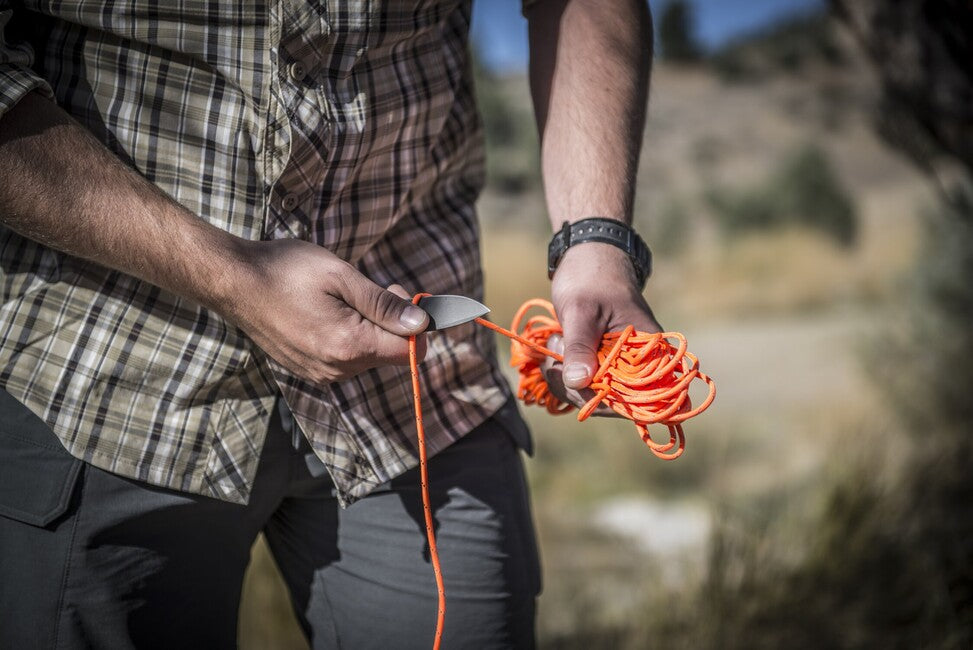 ATWOOD® 550 Paracord светещо в тъмното въже стопа, бяло (GLOW-PC100)