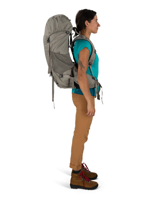 OSPREY RENN 50 туристическа раница, pediment сив/linen пясъчен