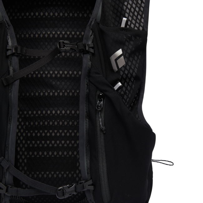 Black Diamond Distance 8 туристическа раница, черна