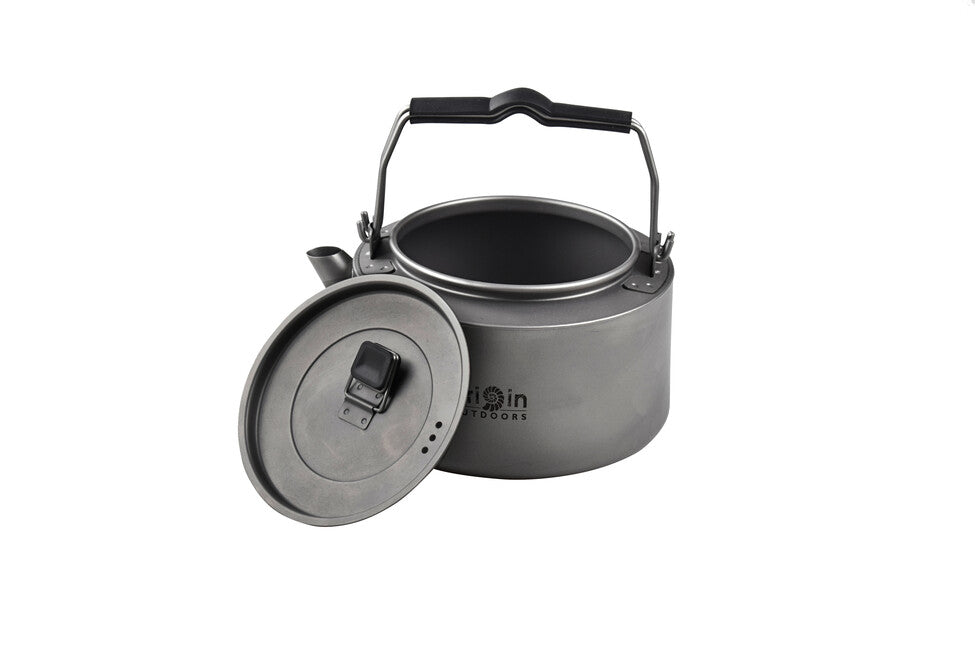 Origin Outdoors Camping Kettle титанова канва за чай/кафе със силиконови дръжки и ситко, 1,2 л