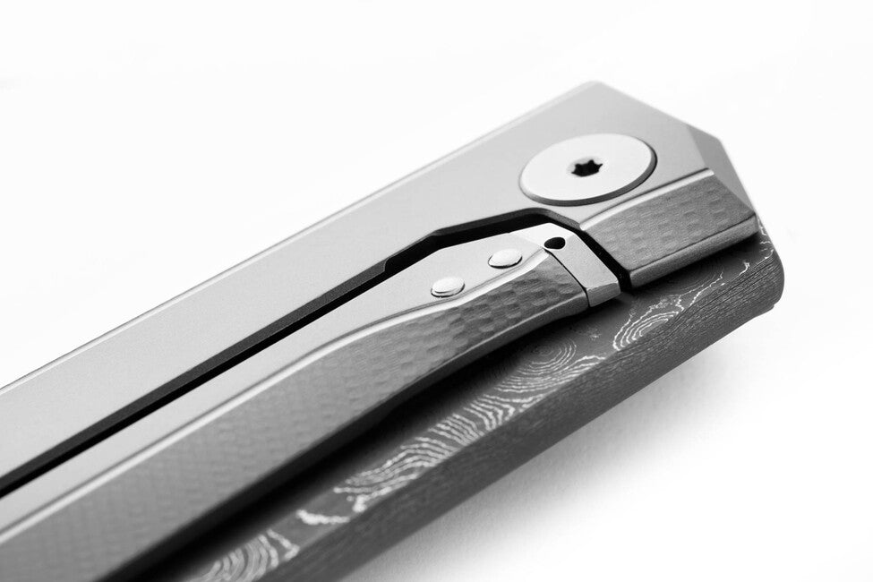 Lionsteel MYTO MT01D луксозен джобен нож с дръжка от масивен титан, GY