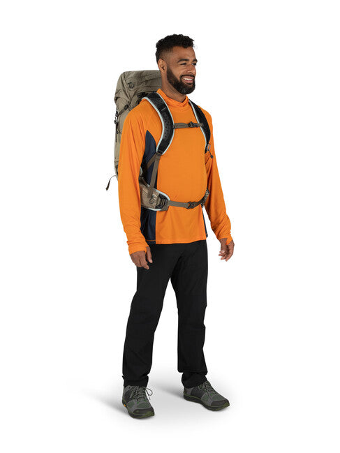 OSPREY TALON 33 туристическа раница, дървесен прах/перленосив сив