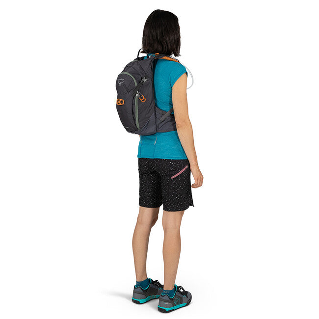 OSPREY SALIDA 12L велосипедна раница, космическо пътуване сив