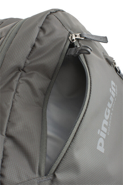 Pinguin Integral 30 раница Nylon, 30 L, черна