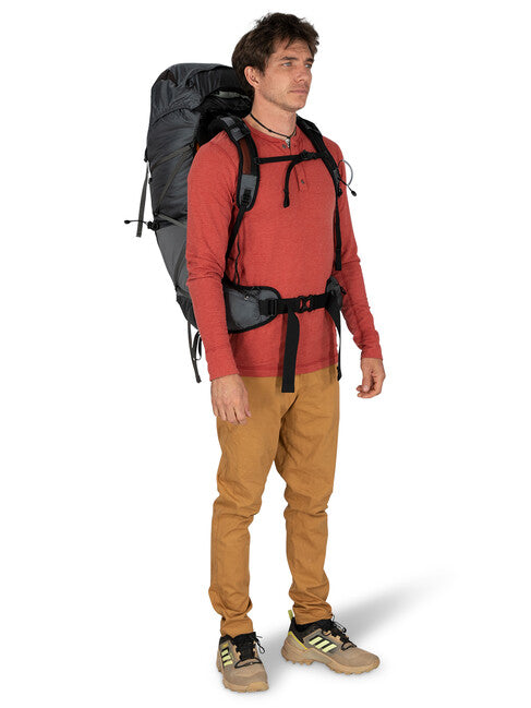 OSPREY EXOS 48 туристическа раница, волфрамов сив