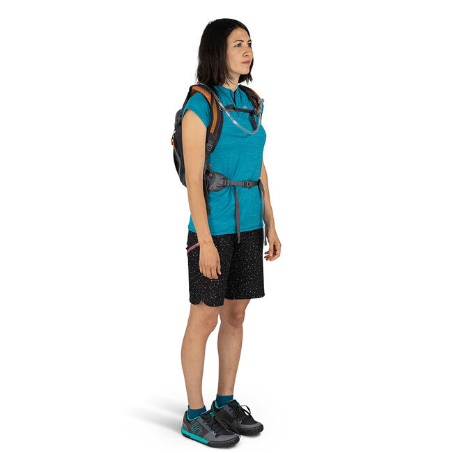 OSPREY SALIDA 12L велосипедна раница, космическо пътуване сив