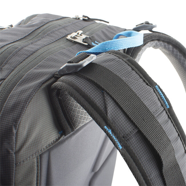 Pinguin Ace 27 раница Nylon, 27 L, черна