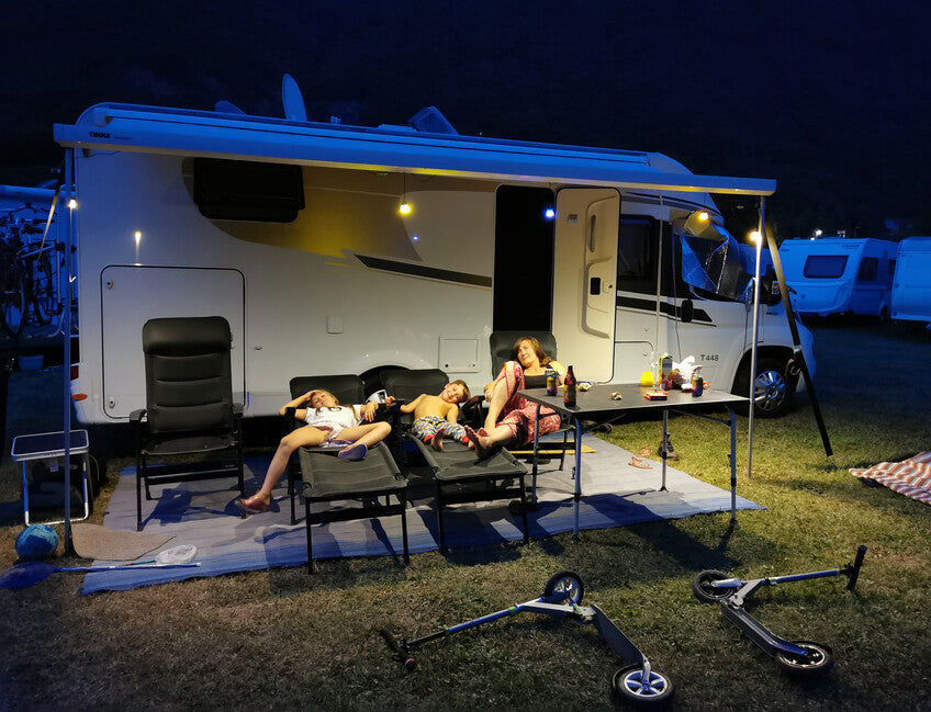 Origin Outdoors съединяема LED лампа, синя, 200 люмена, топла бяла