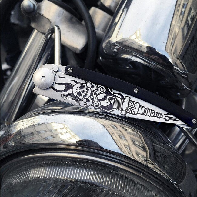 Deejo Tattoo Biker джобен нож абанос дърво