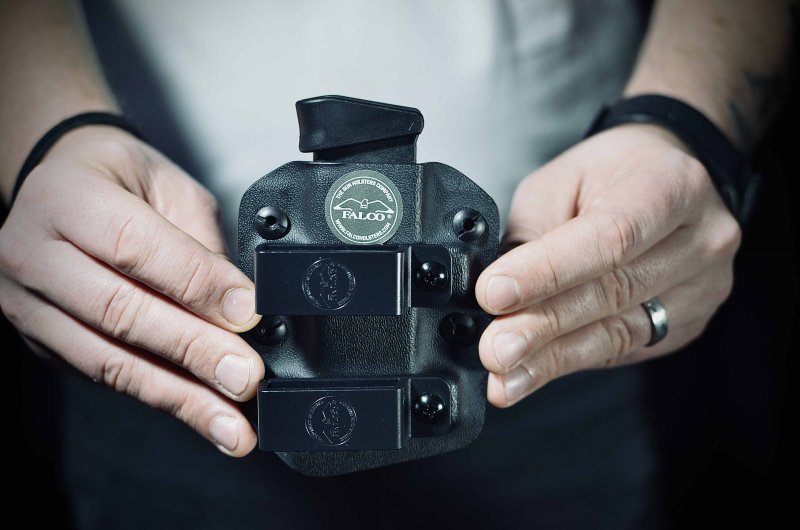 Falco F905 2021 Kydex хоризонтален калъф за един магазин Glock 19, черен, десен