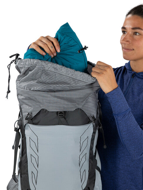 OSPREY TEMPEST PRO 40 туристическа раница, сребрист подплата