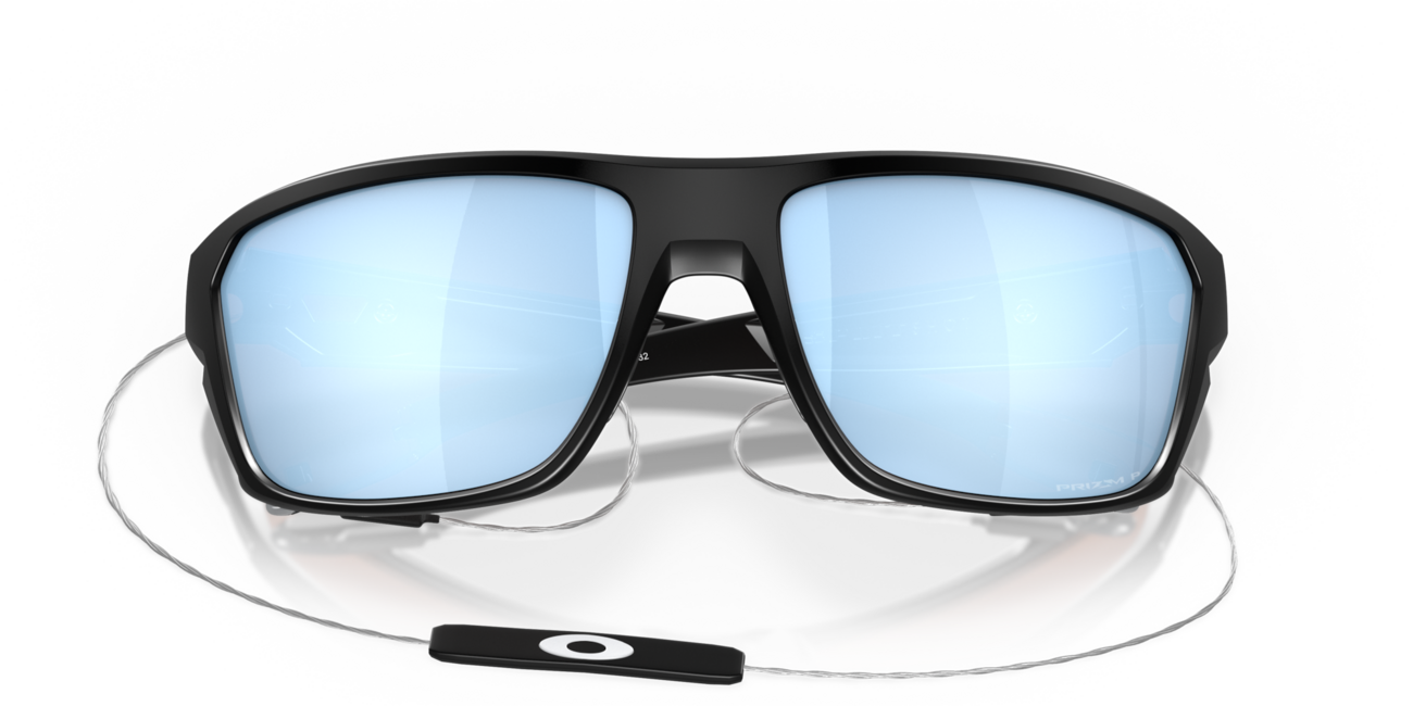 Oakley SPLIT SHOT слънчеви очила с рамка Matte Black и със стъкла Prizm Deep Water Polar 64