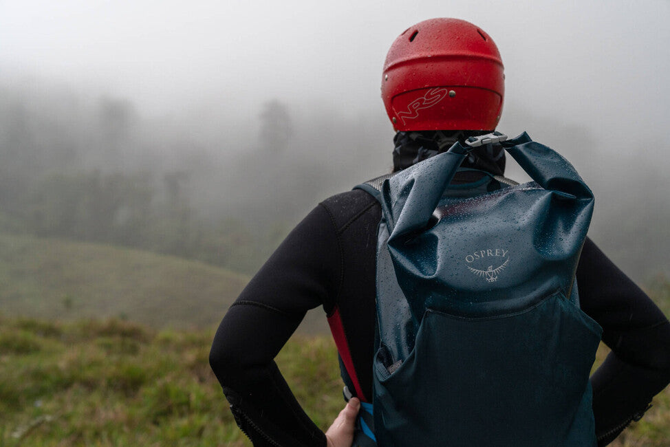 OSPREY TRANSPORTER ROLL TOP WATERPROOF градски раница 30, нощна джунгла син