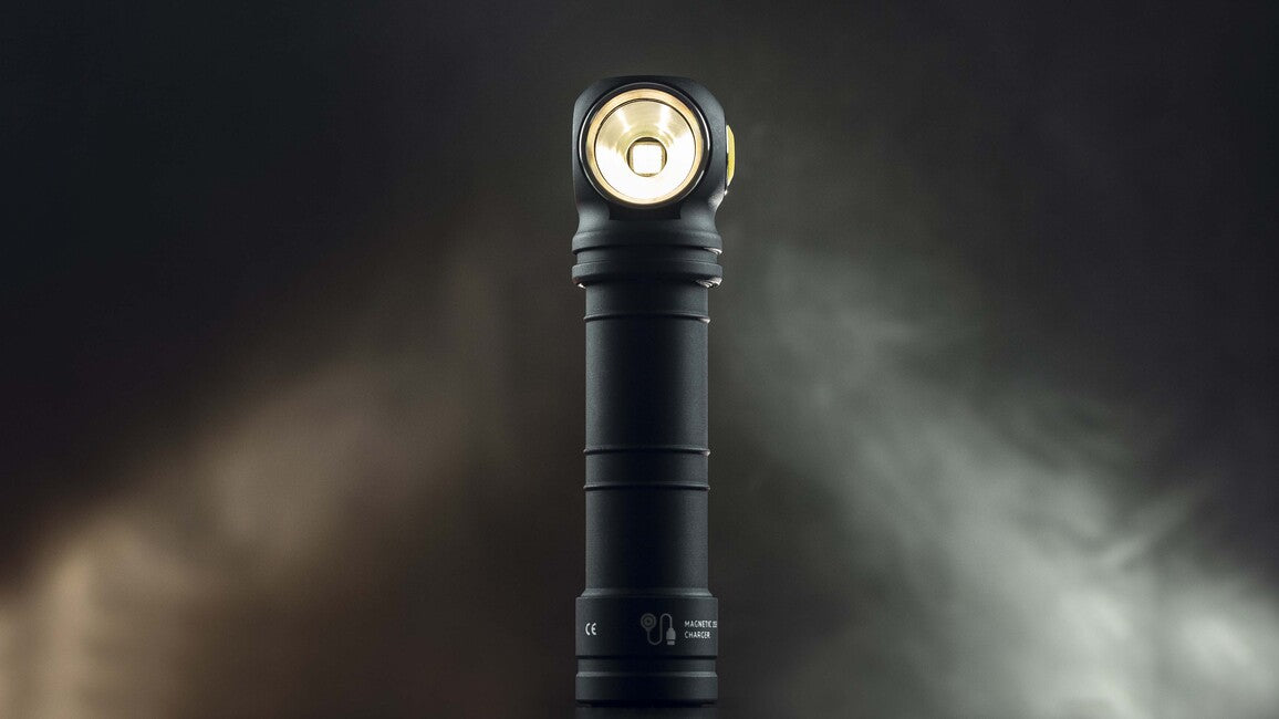 ArmyTek Wizard C2 Pro Max LR джобен фенер LED с фиксатор за колан, с калъф, захранване от акумулатор, 4150 lm, бяло