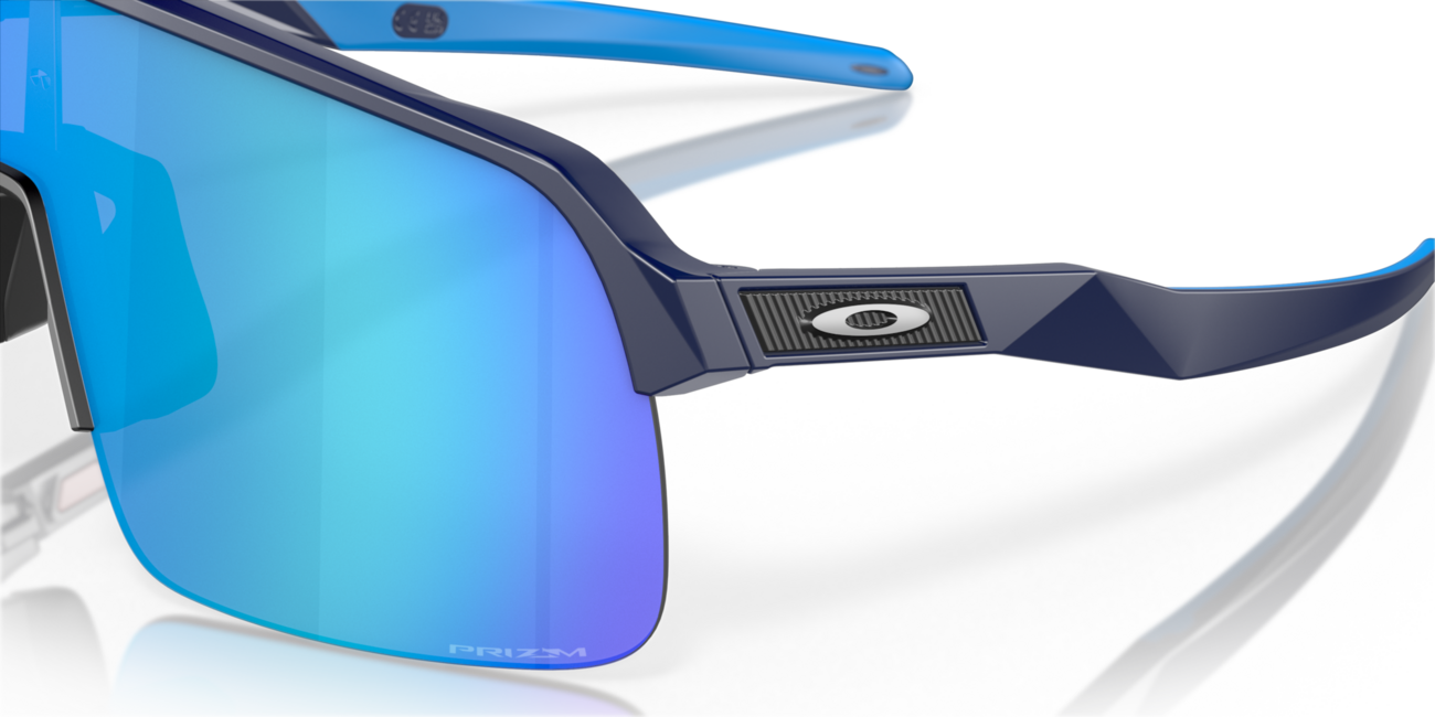 Oakley SUTRO LITE слънчеви очила с рамка Matte Navy и със стъкла Prizm Sapphire