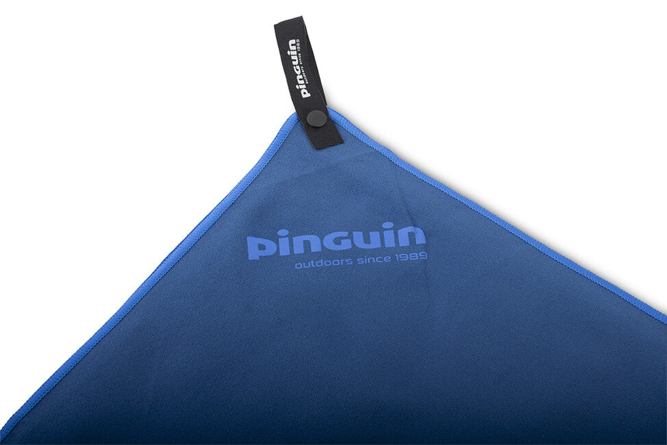 Pinguin Micro кърпа Logo кърпа 60 x 120 см, синя