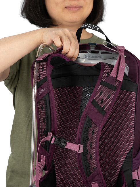 OSPREY SPORTLITE 25 туристическа раница, патладжанова лила