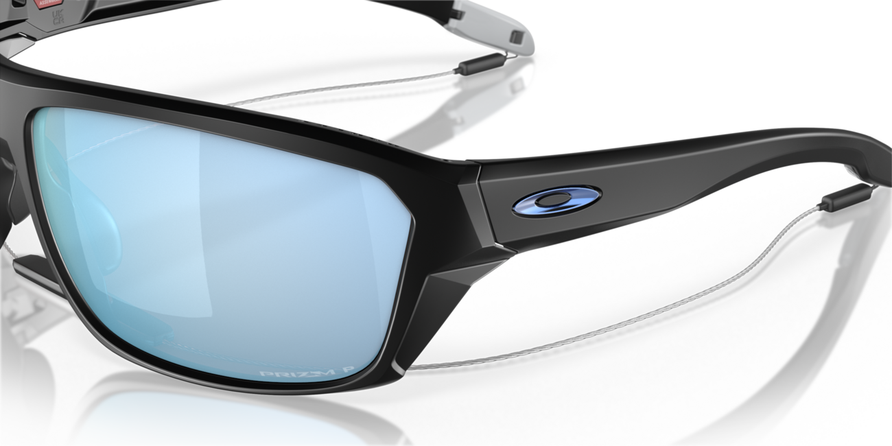 Oakley SPLIT SHOT слънчеви очила с рамка Matte Black и със стъкла Prizm Deep Water Polar 64