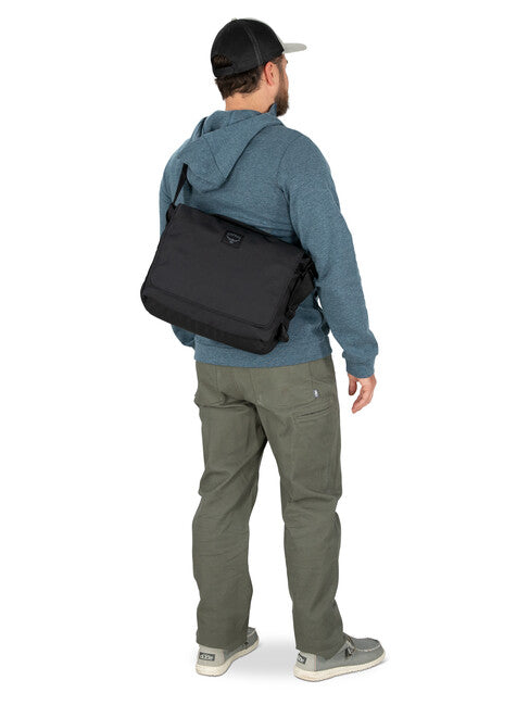 OSPREY AOEDE MESSENGER 7 чанта за рамо, черна