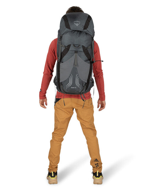 OSPREY EXOS 48 туристическа раница, волфрамов сив