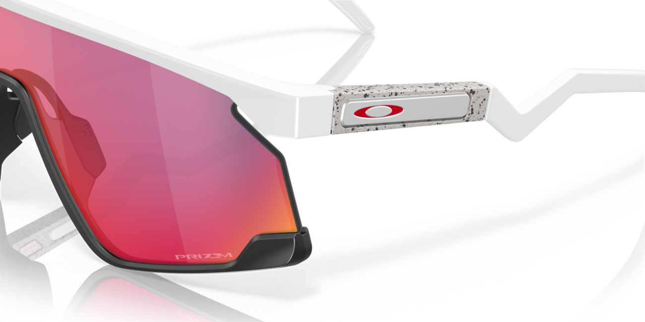 Oakley BXTR слънчеви очила с рамка Matte White и със стъкла Prizm Road, 39