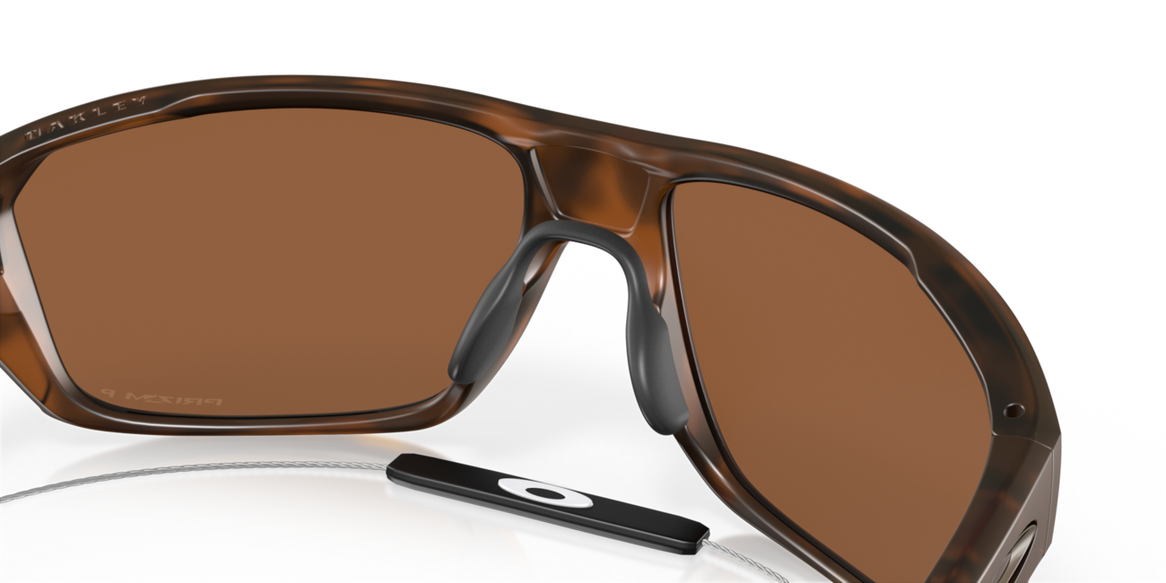 Oakley SPLIT SHOT слънчеви очила с рамка Matte Brown Tortoise и със стъкла Prizm Tungsten Polarized, 64