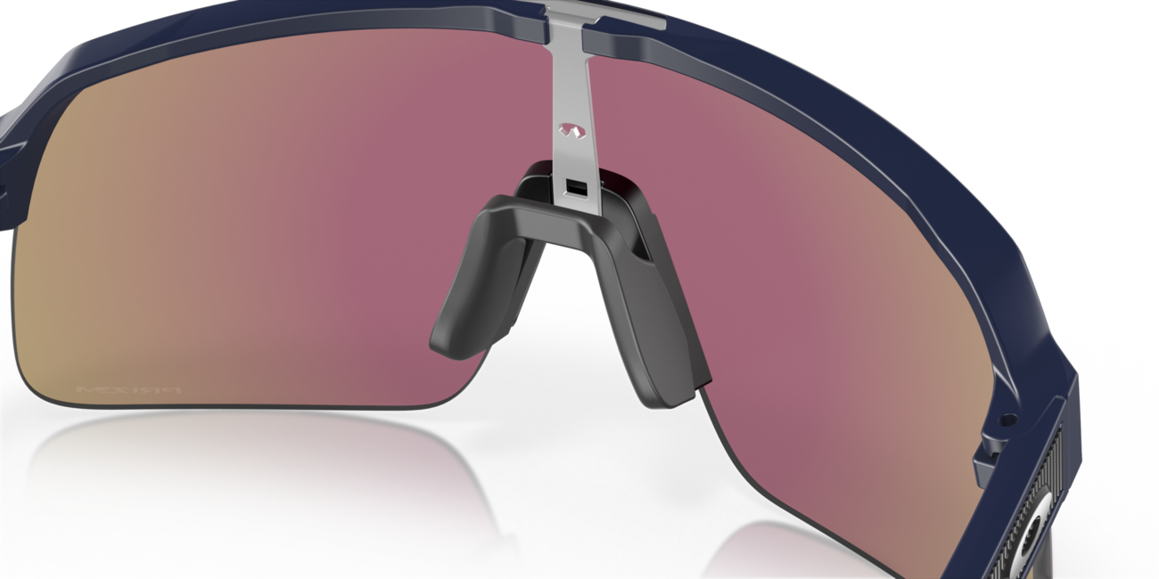 Oakley SUTRO LITE слънчеви очила с рамка Matte Navy и със стъкла Prizm Sapphire