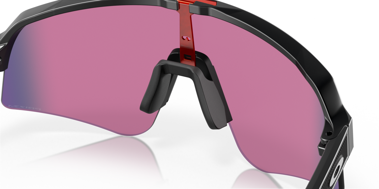 Oakley SUTRO LITE SWEEP слънчеви очила с рамка Matte Black и със стъкла Prizm Road