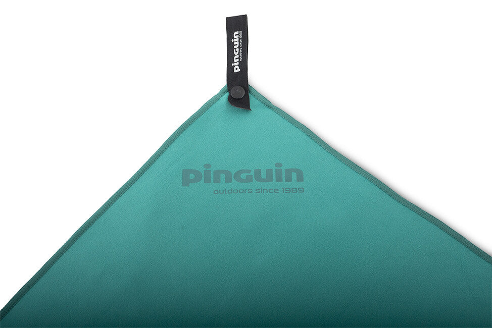 Pinguin Micro кърпа Logo кърпа 75 x 150 см, червена