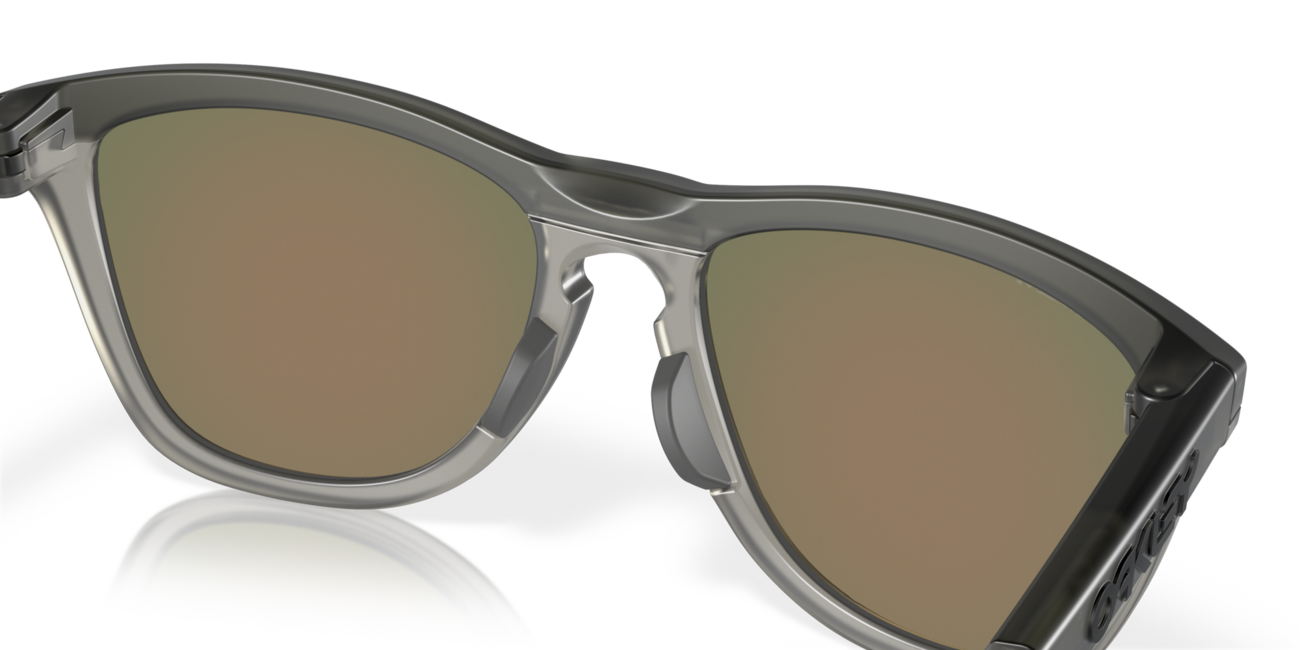 Oakley FROGSKINS RANGE слънчеви очила със сива матова рамка/сив дим и с лещи Prizm Ruby 55
