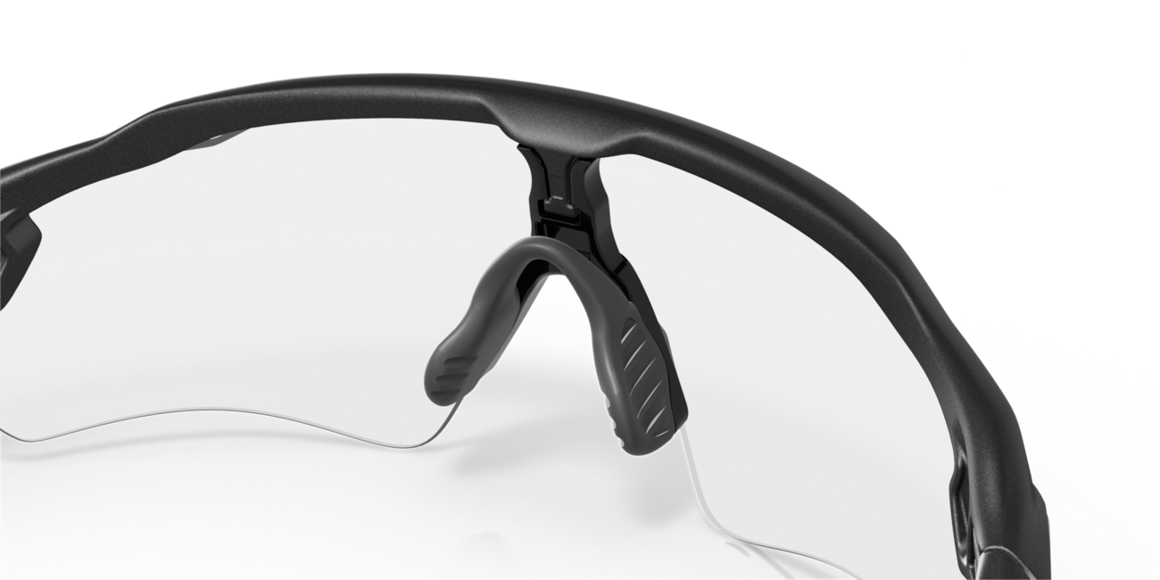 Oakley RADAR EV PATH фотохромни слънчеви очила с рамка Steel и стъкла Clear 50% Black Irid Photo
