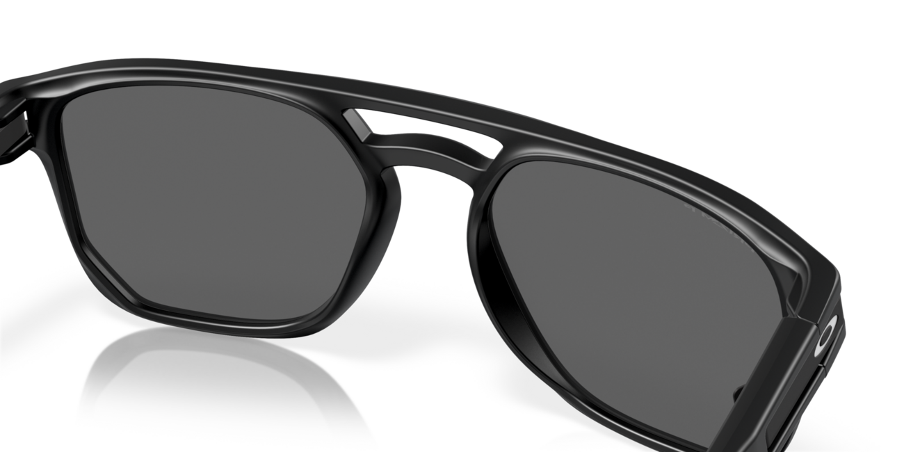 Oakley LATCH BETA слънчеви очила с рамка Matte Black и с лещи Prizm Polarized, 54