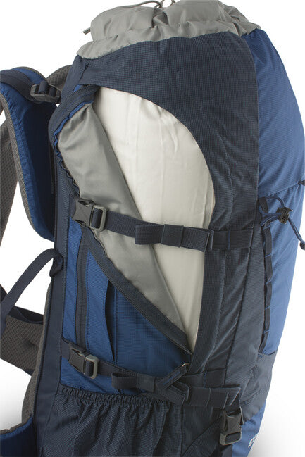 Pinguin Explorer 100 туристическа раница Nylon, 100 L, черна