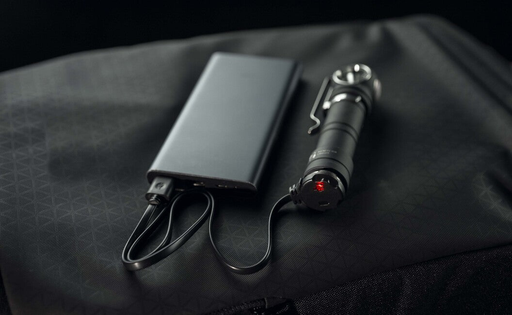 ArmyTek Wizard C2 Pro Max LR джобен фенер LED с фиксатор за колан, с калъф, захранване от акумулатор, 4150 lm, бяло