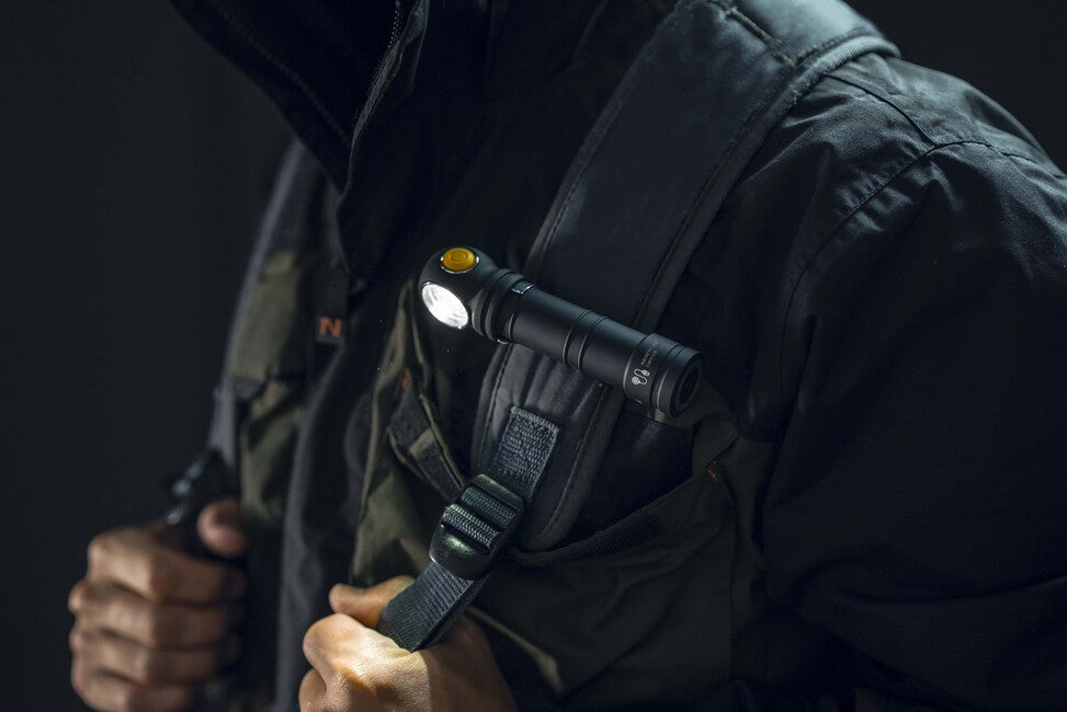 ArmyTek Wizard C2 Pro Max LR джобен фенер LED с фиксатор за колан, с калъф, захранване от акумулатор, 4150 lm, бяло