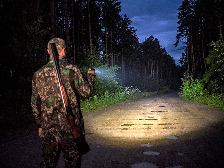 ArmyTek Viking Pro джобен фенер бяло LED захранване от акумулатор 2050 lm, 136 g
