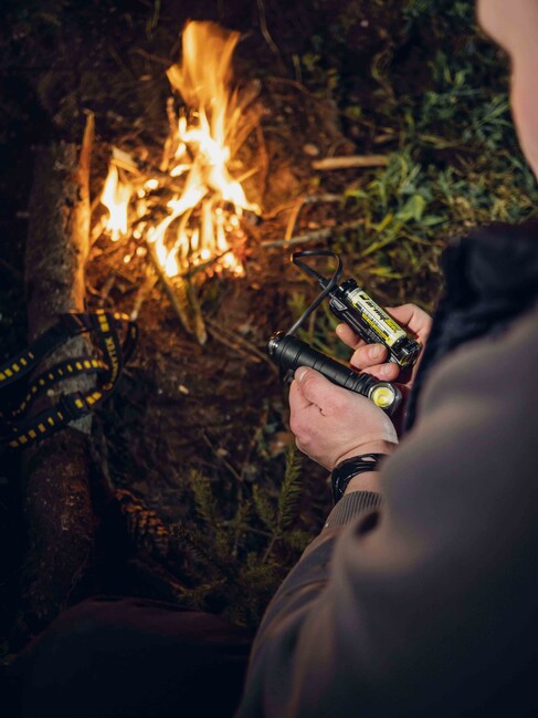 ArmyTek Wizard C2 Pro Max ръчен фенер LED с магнитен държач захранване от акумулатор 1440, бял, 3720 lm