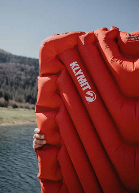 Klymit Static V Luxe изолирана килимка, червена