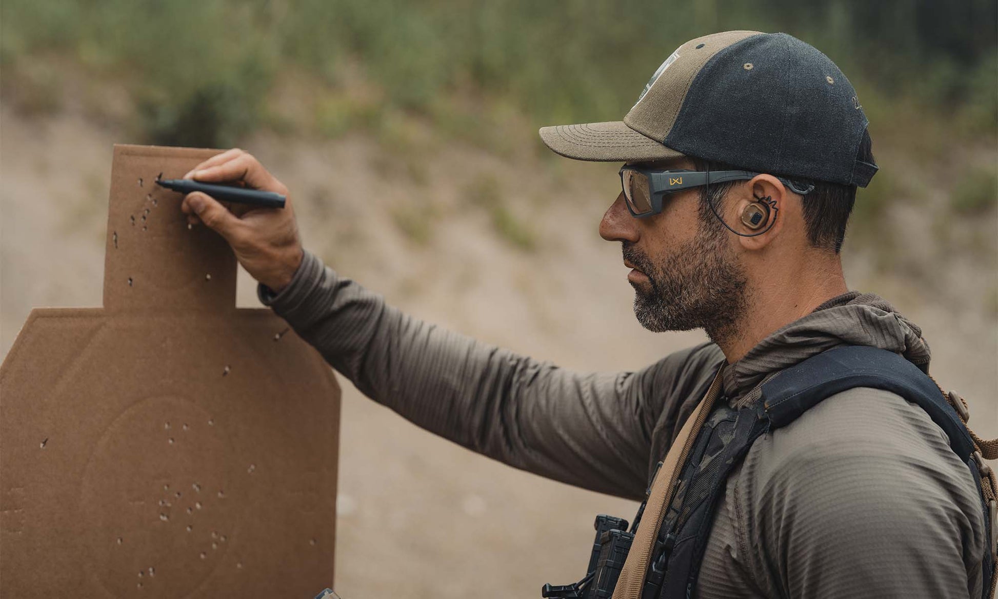 Wiley X Alpine balistické slnečné okuliare, Matte Translucent Black / CAPTIVATE Polarized Green Mirror