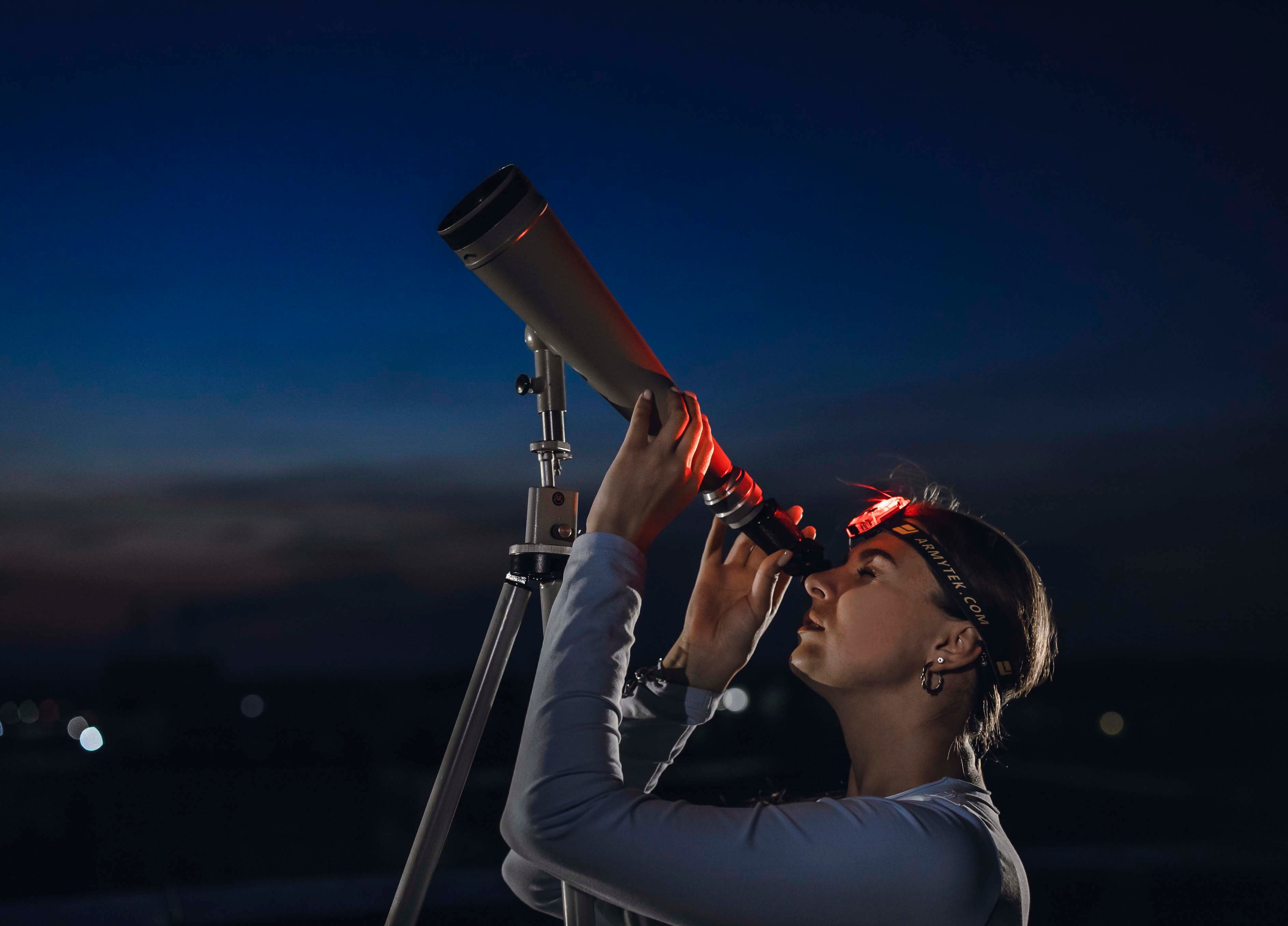 ArmyTek Crystal Pro Blue преносен LED фенер F07101B, син, прозрачен