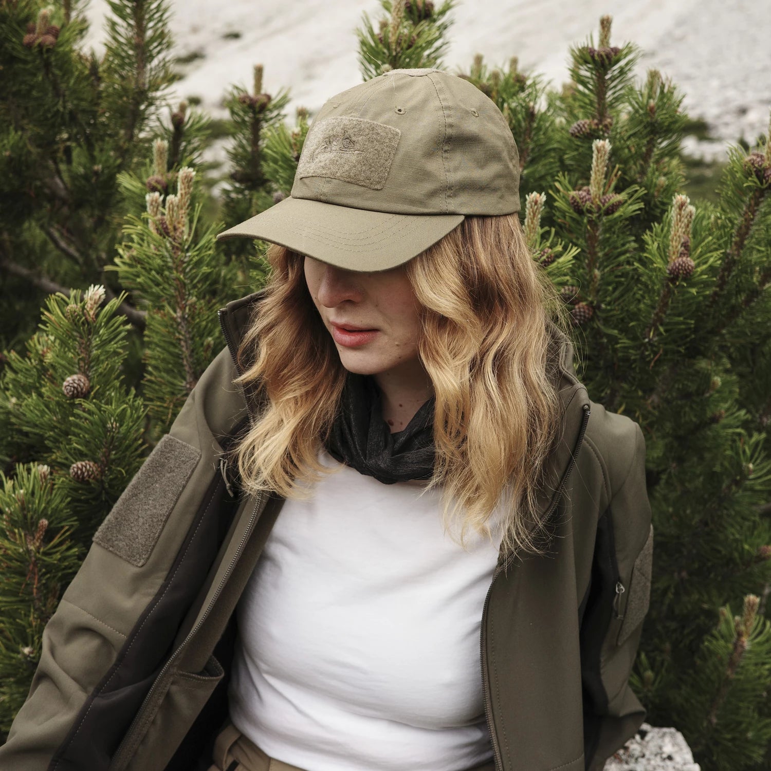 Helikon-Tex GUNFIGHTER bunda PL Woodland, dámska – v použití 2