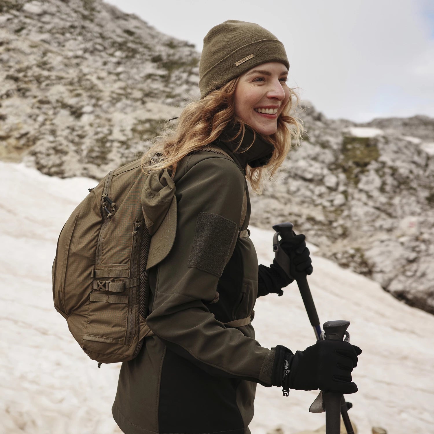 Helikon-Tex GUNFIGHTER bunda PL Woodland, dámska – v použití 3