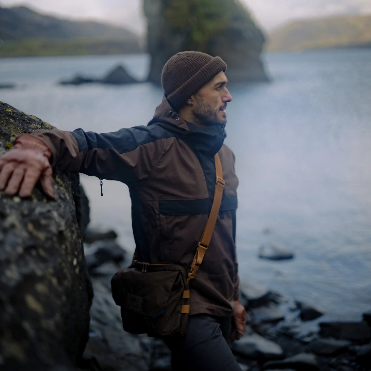 Helikon-Tex WOODSMAN Anorak bunda, Earth Brown / Black – v použití 2