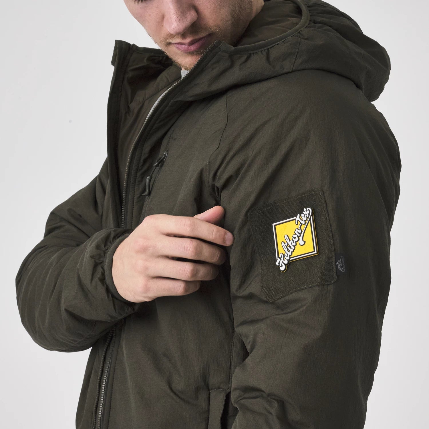 Helikon-Tex WOLFHOUND bunda s kapucňou Climashield Apex, US Woodland – detail 8